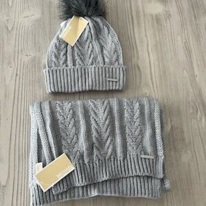 Michael Kors Scarf Set